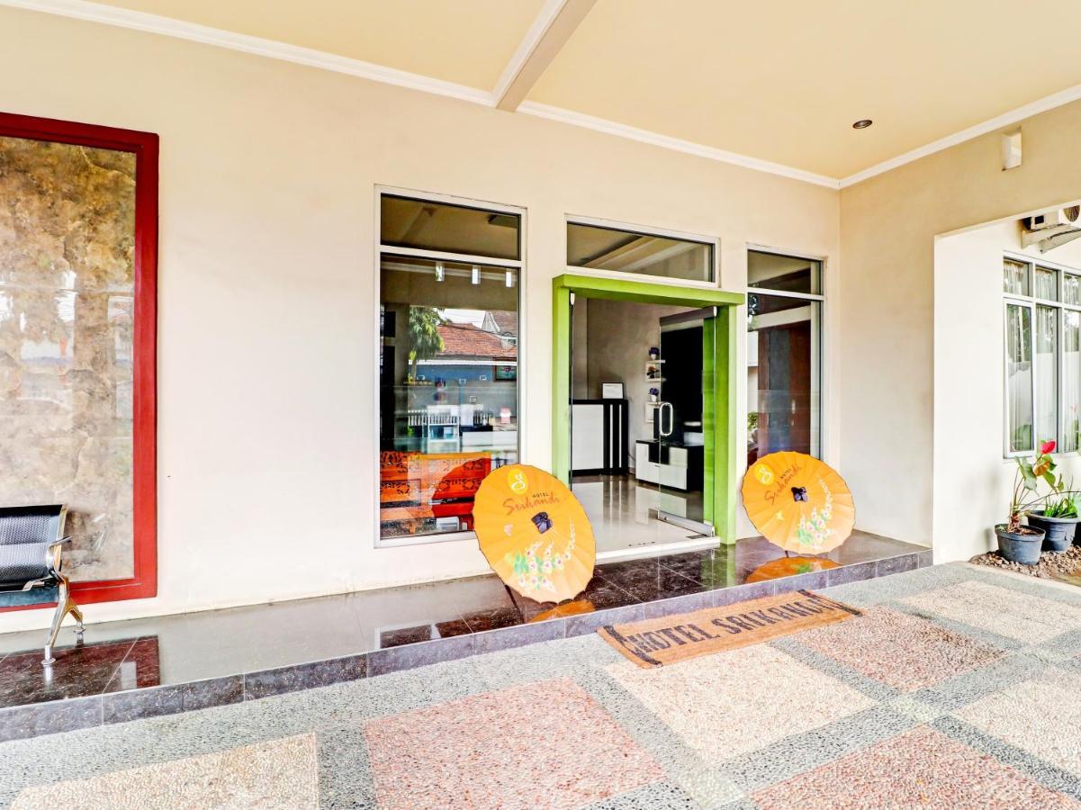 Oyo 90347 Hotel Srikandi Syariah Tasikmalaya Εξωτερικό φωτογραφία