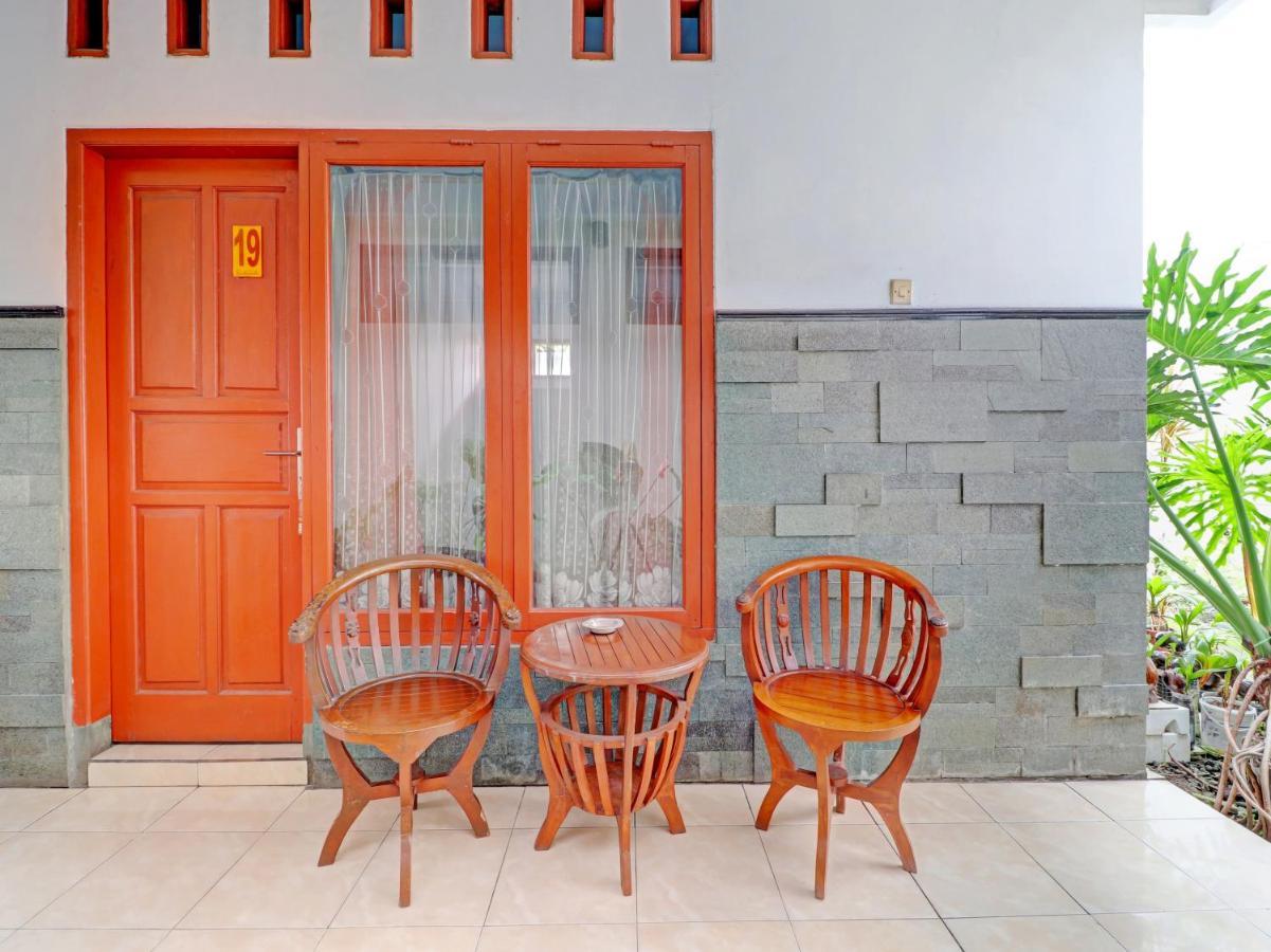 Oyo 90347 Hotel Srikandi Syariah Tasikmalaya Εξωτερικό φωτογραφία