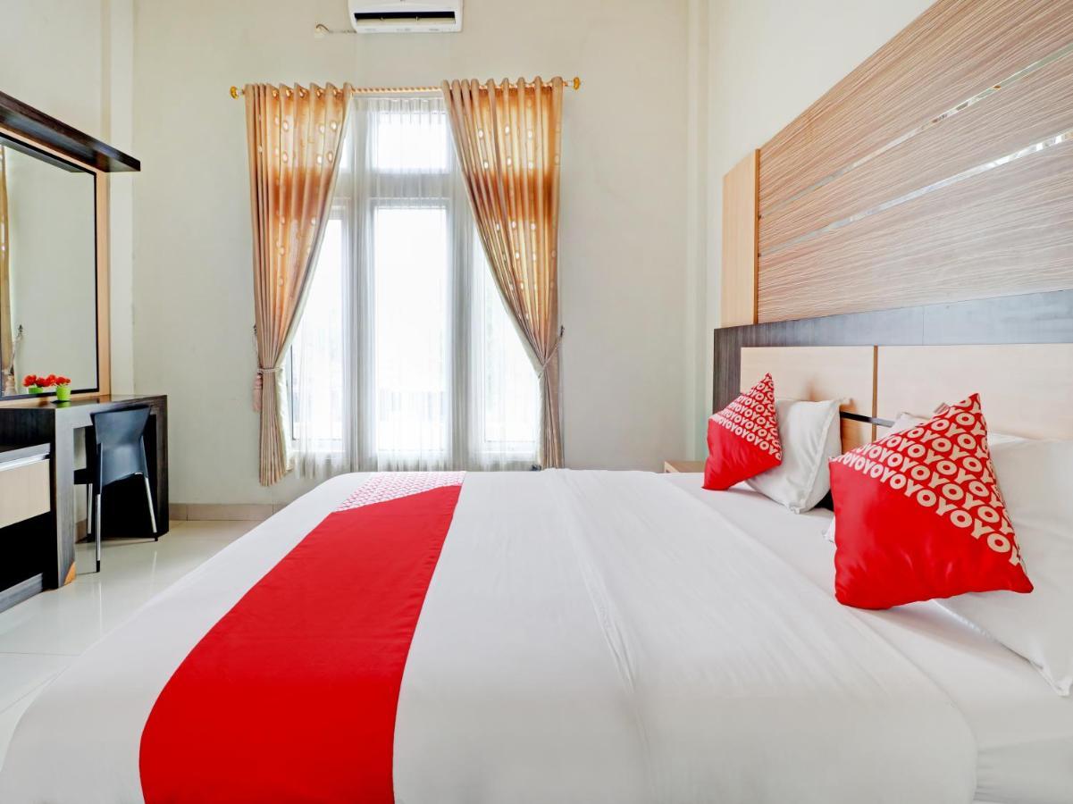 Oyo 90347 Hotel Srikandi Syariah Tasikmalaya Εξωτερικό φωτογραφία
